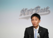 开云APP-日本羽毛球队横扫法国羽毛球队，桃田贤斗完成帽子戏法的简单介绍