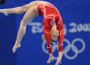 开云足球直播-当历史与速度交织，卡塞米罗的F1尼斯式接管与征服的艺术