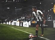 开云体育app-孤骑破围，阿隆索一肩扛起车队，法拉利绝境碾压迈凯伦启示录