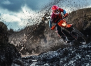 开云体育入口-联合杯力克拉沃尔杯，德约科维奇关键制胜，重塑网球团体赛格局