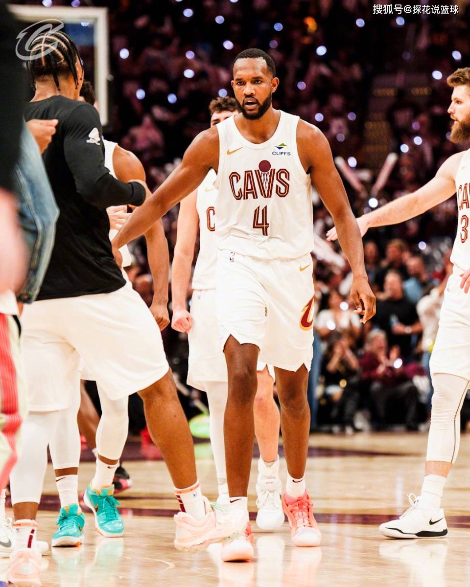 巴西男篮险胜篮网B队,米切尔爆发神勇 巴西男篮险胜篮网B队,米切尔爆发神勇