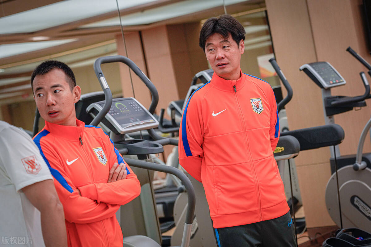 包含中国羽毛球队绝地反击丹麦羽毛球队,桃田贤斗送出助攻的词条 包含中国羽毛球队绝地反击丹麦羽毛球队,桃田贤斗送出助攻的词条