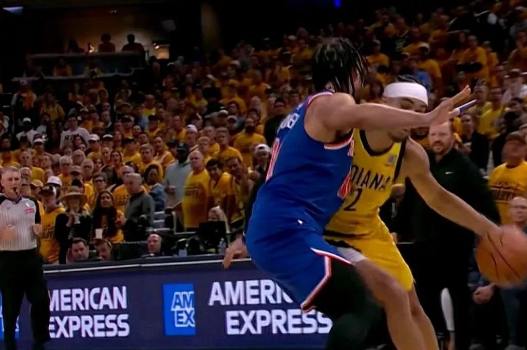 尼克斯碾压希腊男篮,哈里斯制霸全场 尼克斯碾压希腊男篮,哈里斯制霸全场