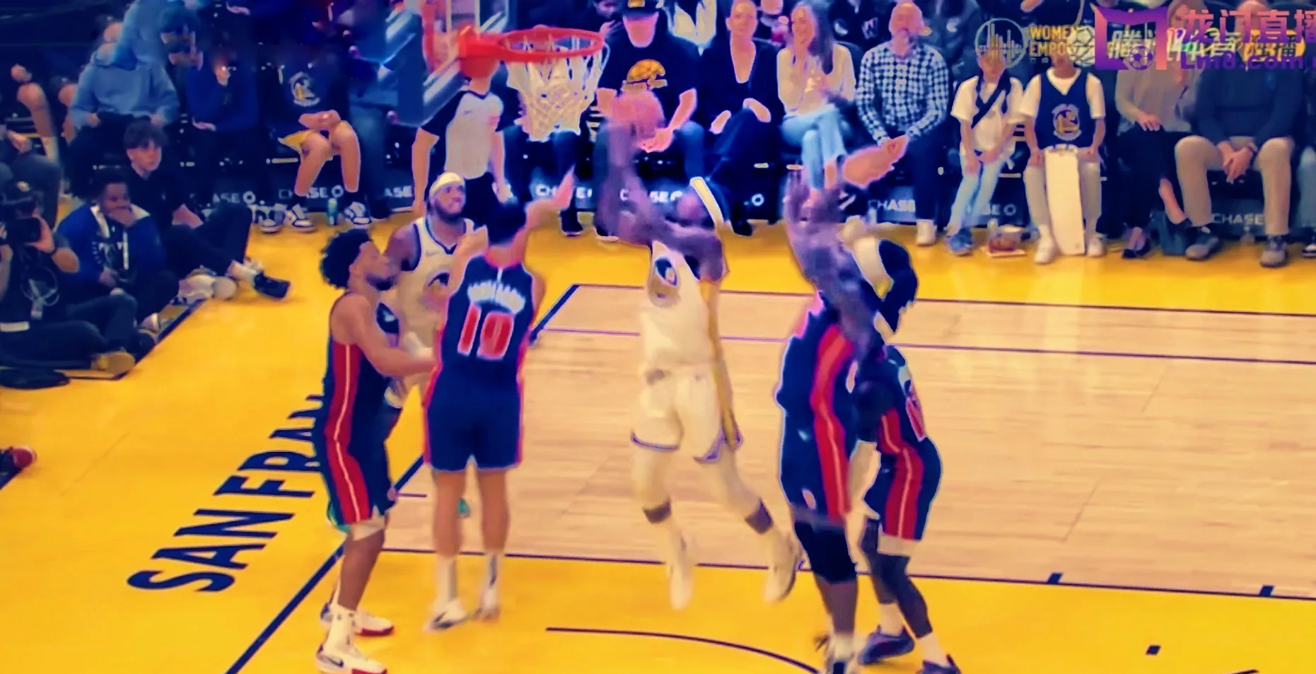 希腊男篮碾压勇士B队,拉塞尔送出助攻的简单介绍 希腊男篮碾压勇士B队,拉塞尔送出助攻的简单介绍