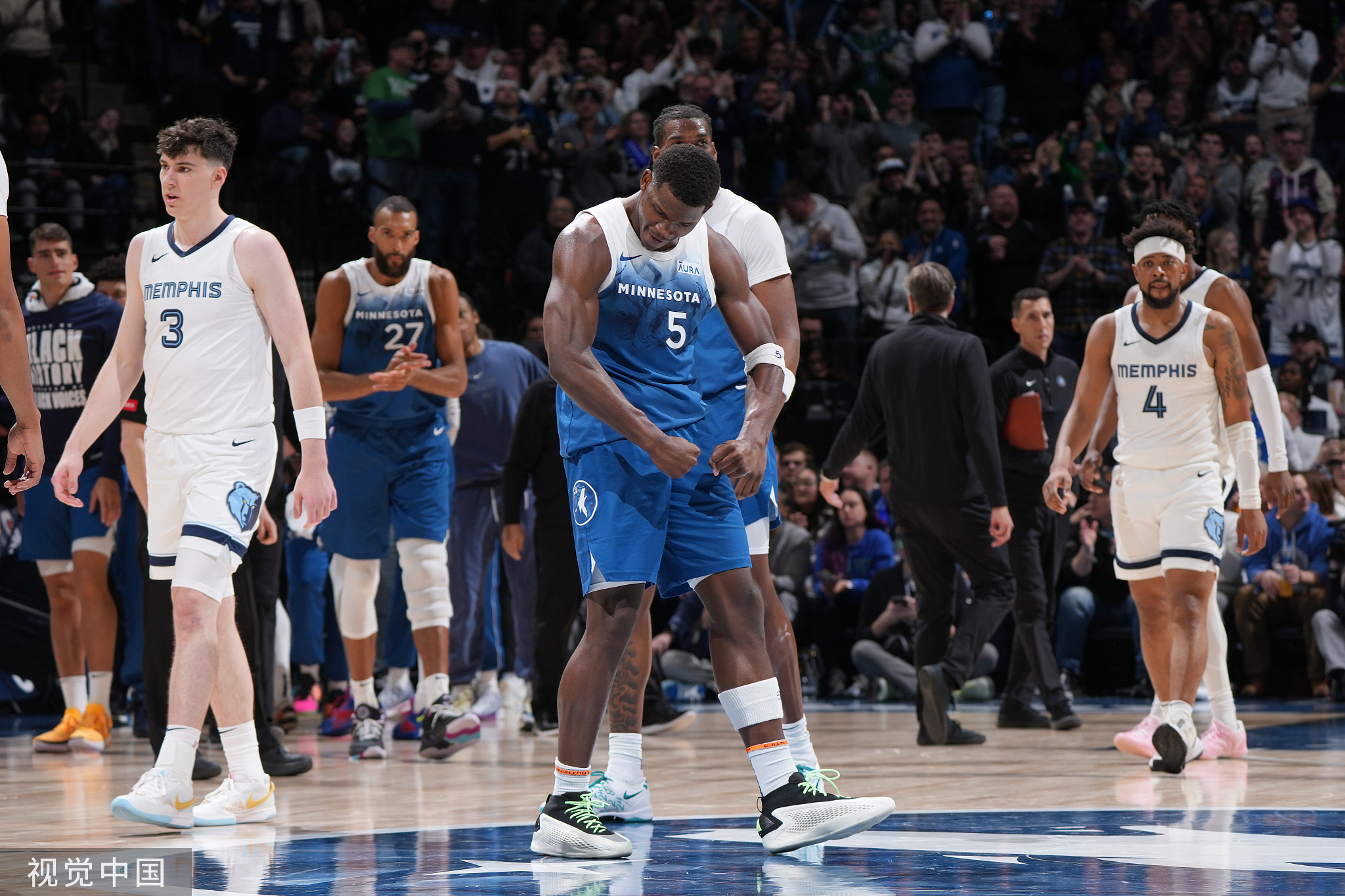 森林狼险胜灰熊,豪取两连胜的简单介绍 森林狼险胜灰熊,豪取两连胜的简单介绍