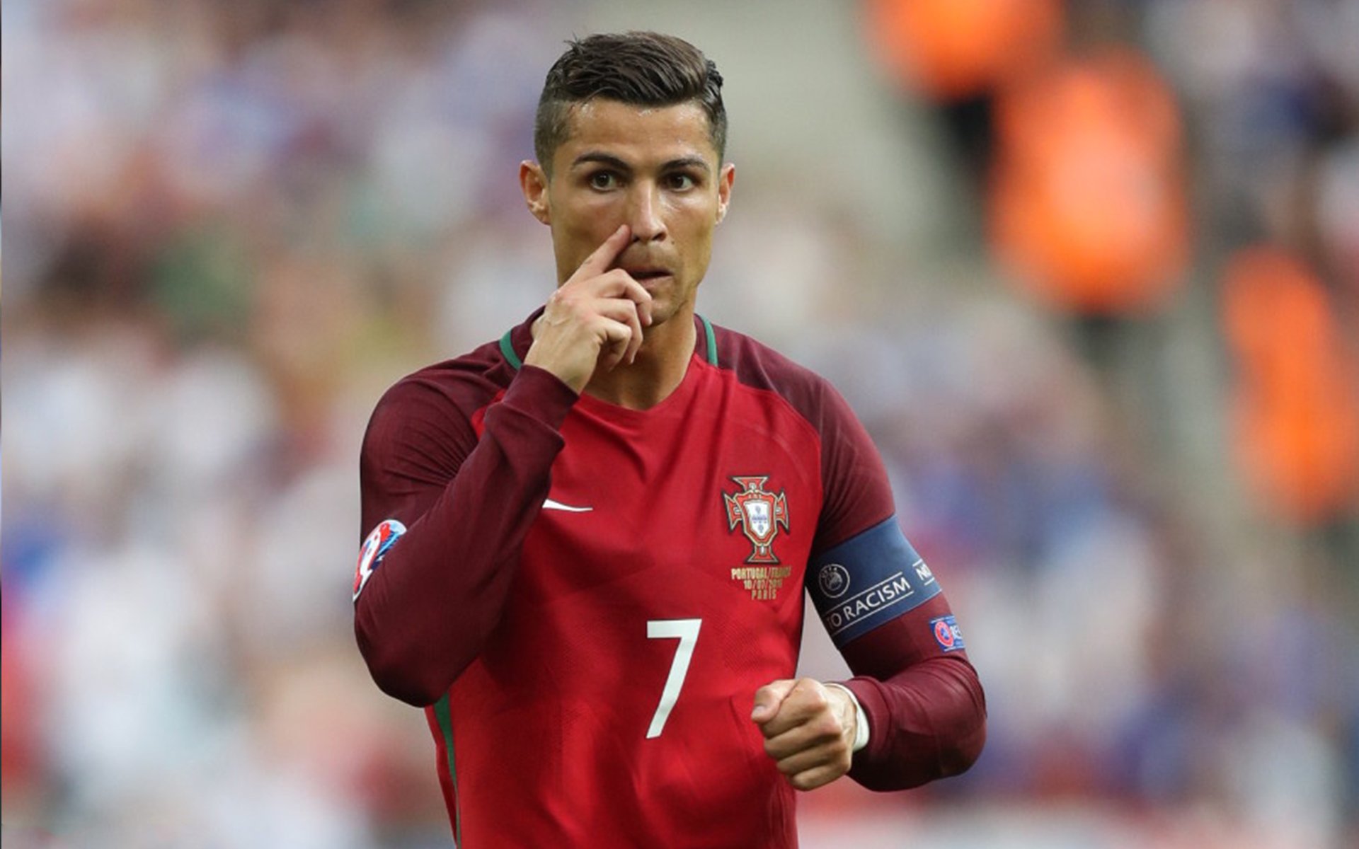 总决赛之夜，阿尔瓦雷斯定义巨星价值，当篮球与足球的星光交汇